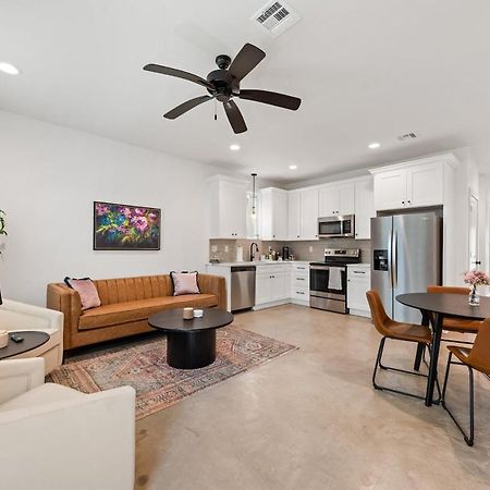 New Thibodeaux House Cajun Luxury 65 Tv Fast Wifi Appartement Lafayette Buitenkant foto